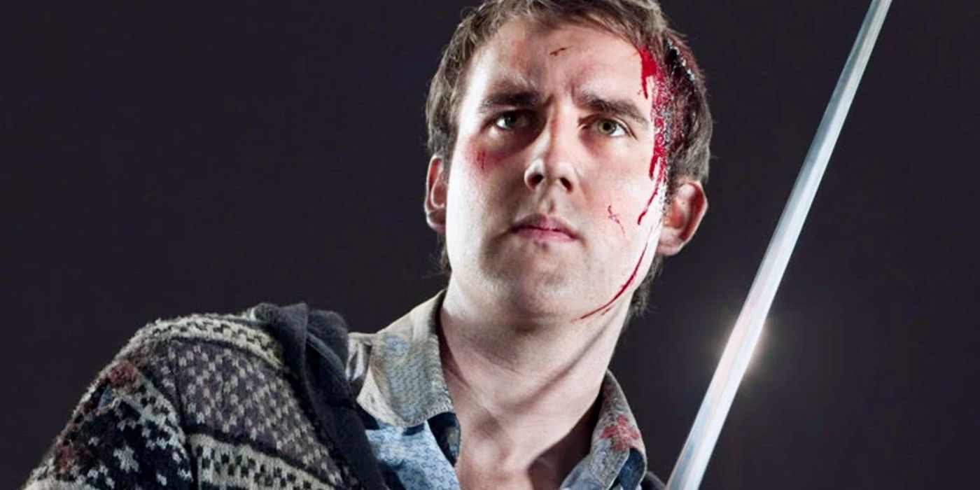 Neville Longbottom sosteniendo la espada de Gryffindor en Harry Potter y las Reliquias de la Muerte Parte 2