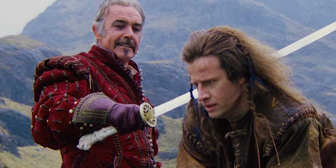 Highlander: Ramírez de Sean Connery sosteniendo una espada en el cuello de Connor MacLeod de Christopher Lambert.