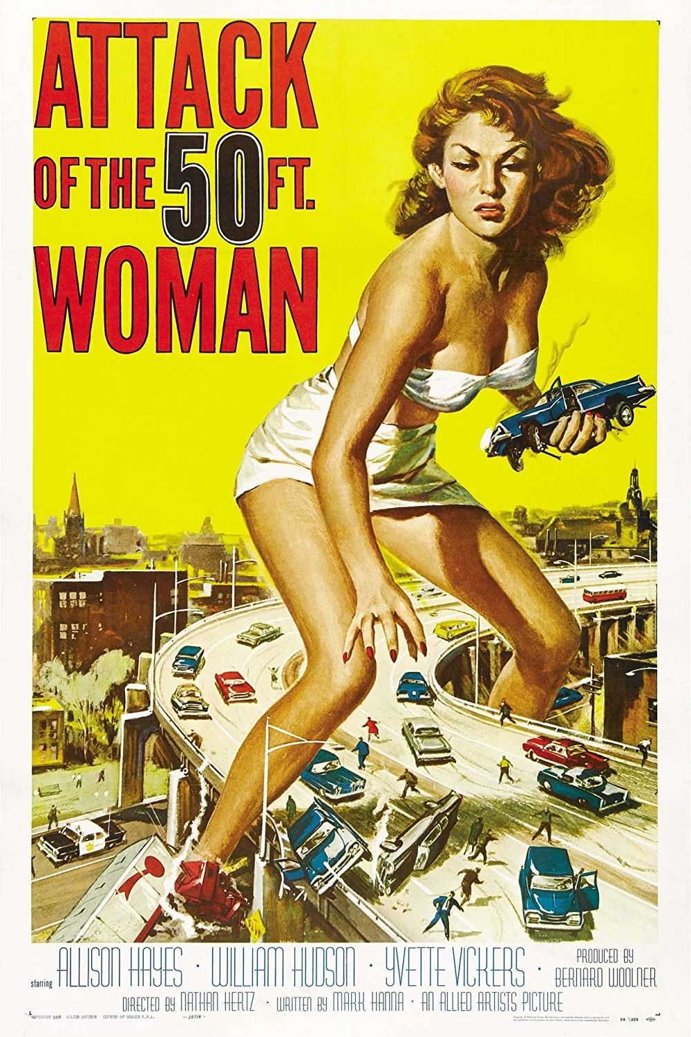 Cartel de la película El ataque de la mujer de 50 pies.