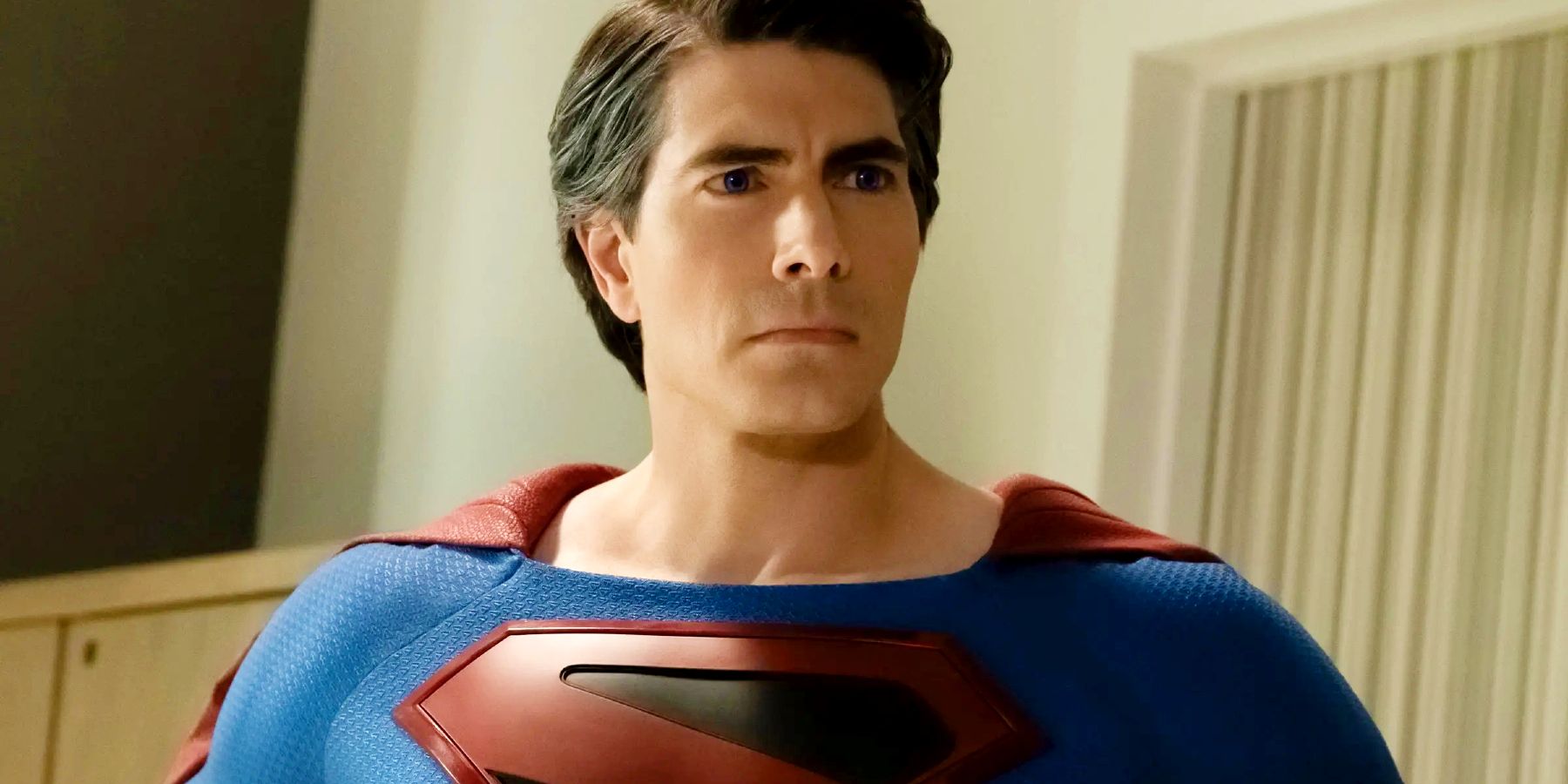 Brandon Routh como Superman en Crisis en Tierras Infinitas crossover Arrowverse