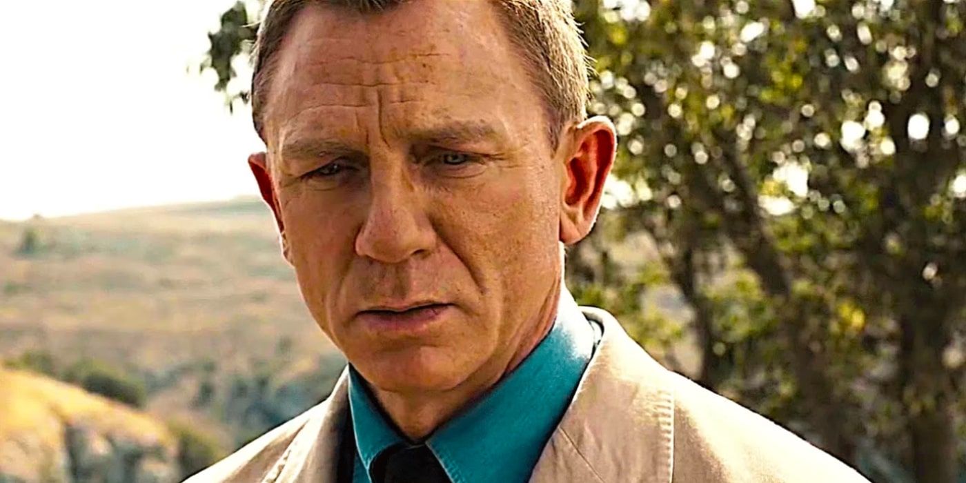 James Bond de Daniel Craig se encuentra en un campo durante No Time to Die