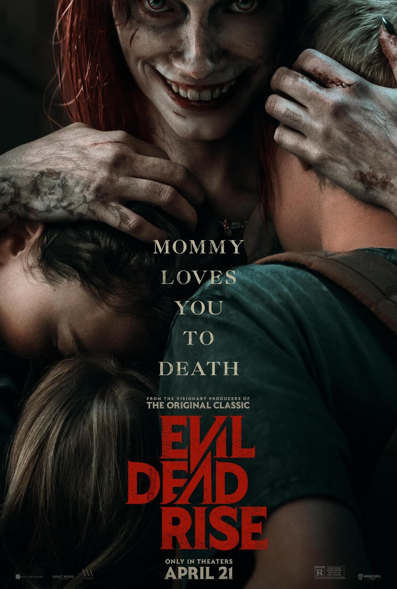 Una Ellie poseída abraza a su familia en Evil Dead Rise Póster