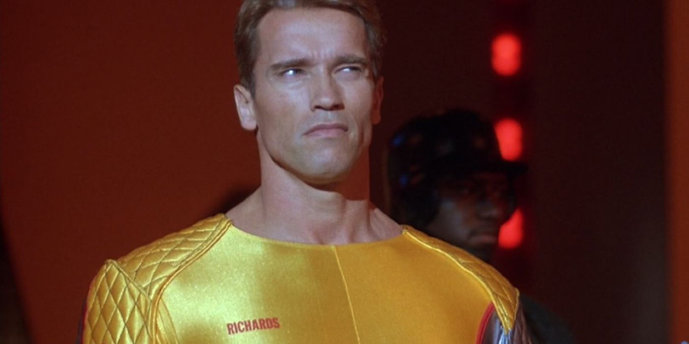 Arnold Schwarzenegger como Ben Richards en EL HOMBRE QUE CORRE